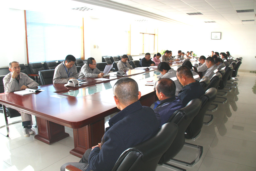 1551853559611498.jpg 生產(chǎn)技術(shù)支部黨員學(xué)習(xí).jpg