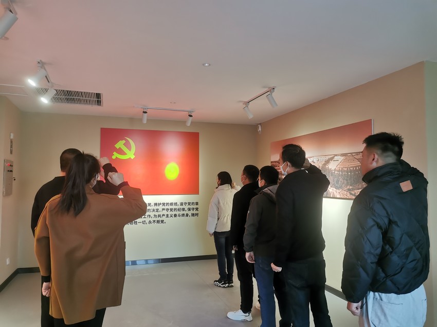 1679292165185271.jpg 5fcb106af824c5a037844e7cfee6fe8.jpg